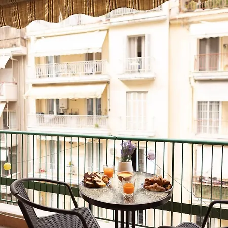 Apartmán Greek Stylish Apartmnet 2br